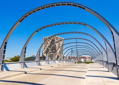 Vista del paseo de Bicentenario en el centro cívico.